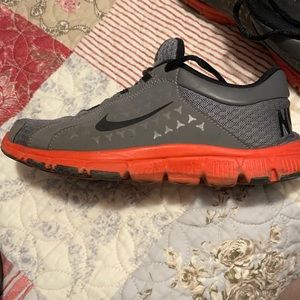 Youth Nike tennis shoes